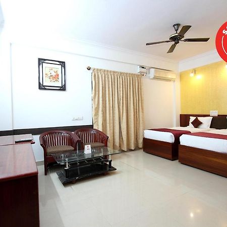 Oyo 9959 Hotel Varcity Ruby Bangalore Exteriör bild